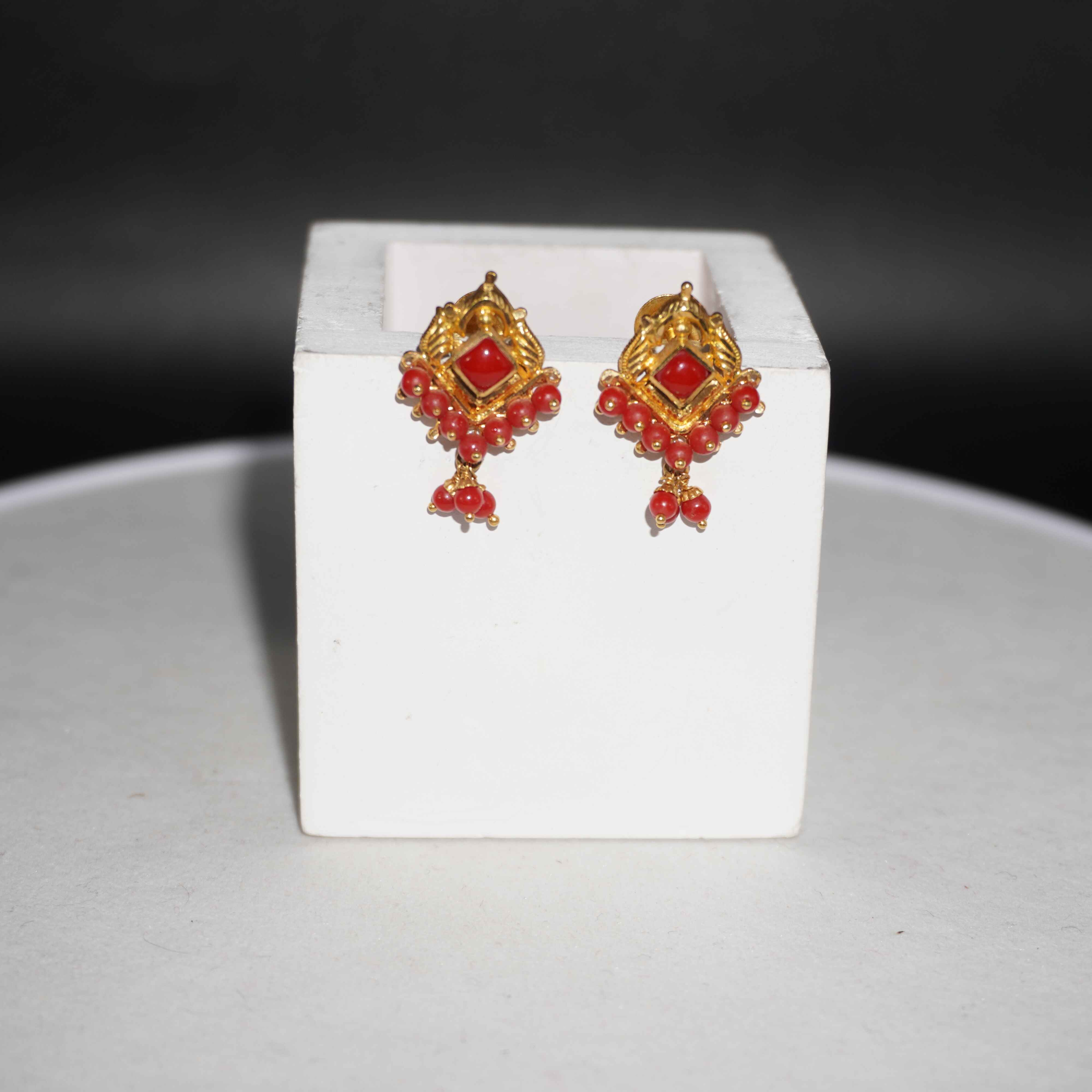 22K Gold Designer Earring