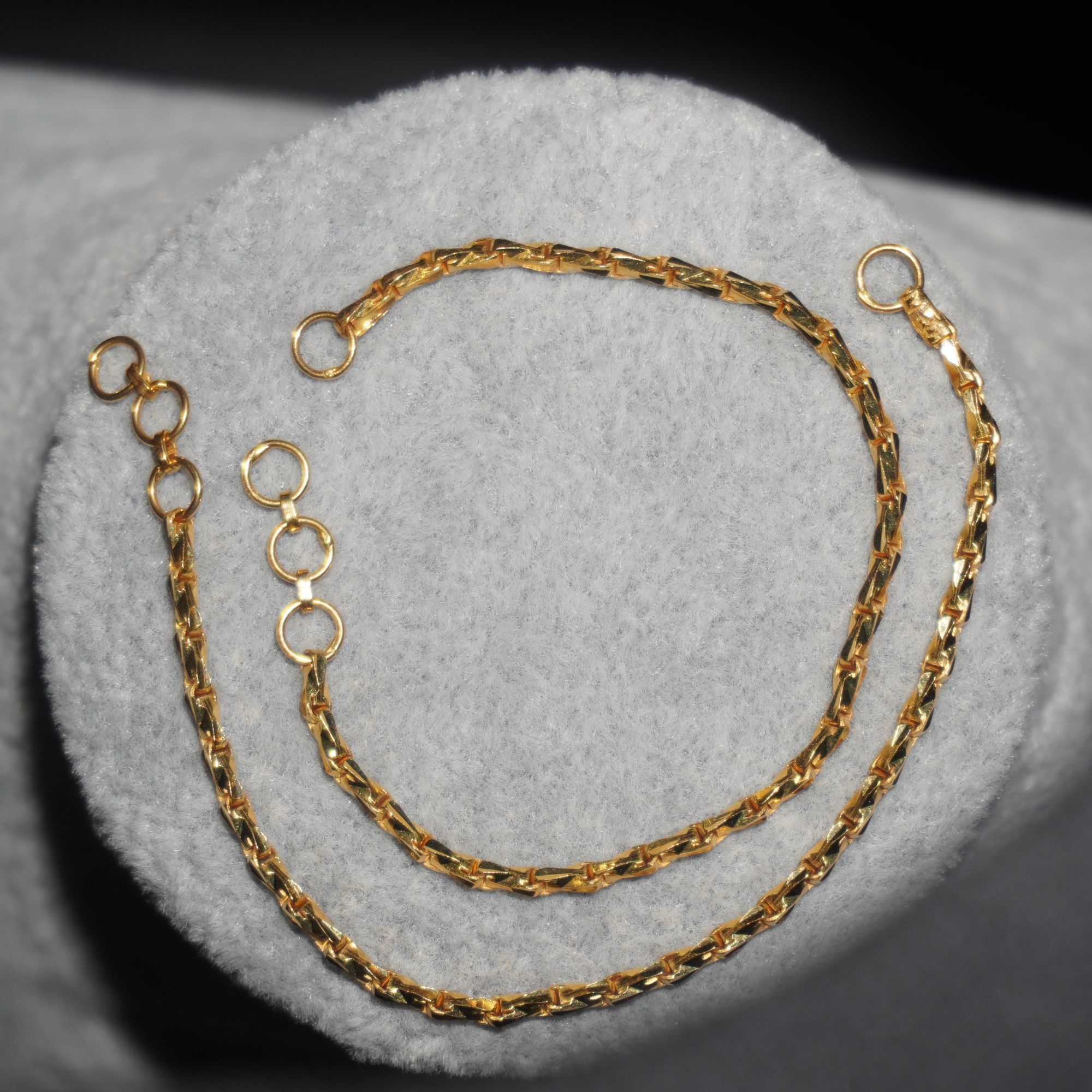 Gold Classy Plain Earrings 1R140