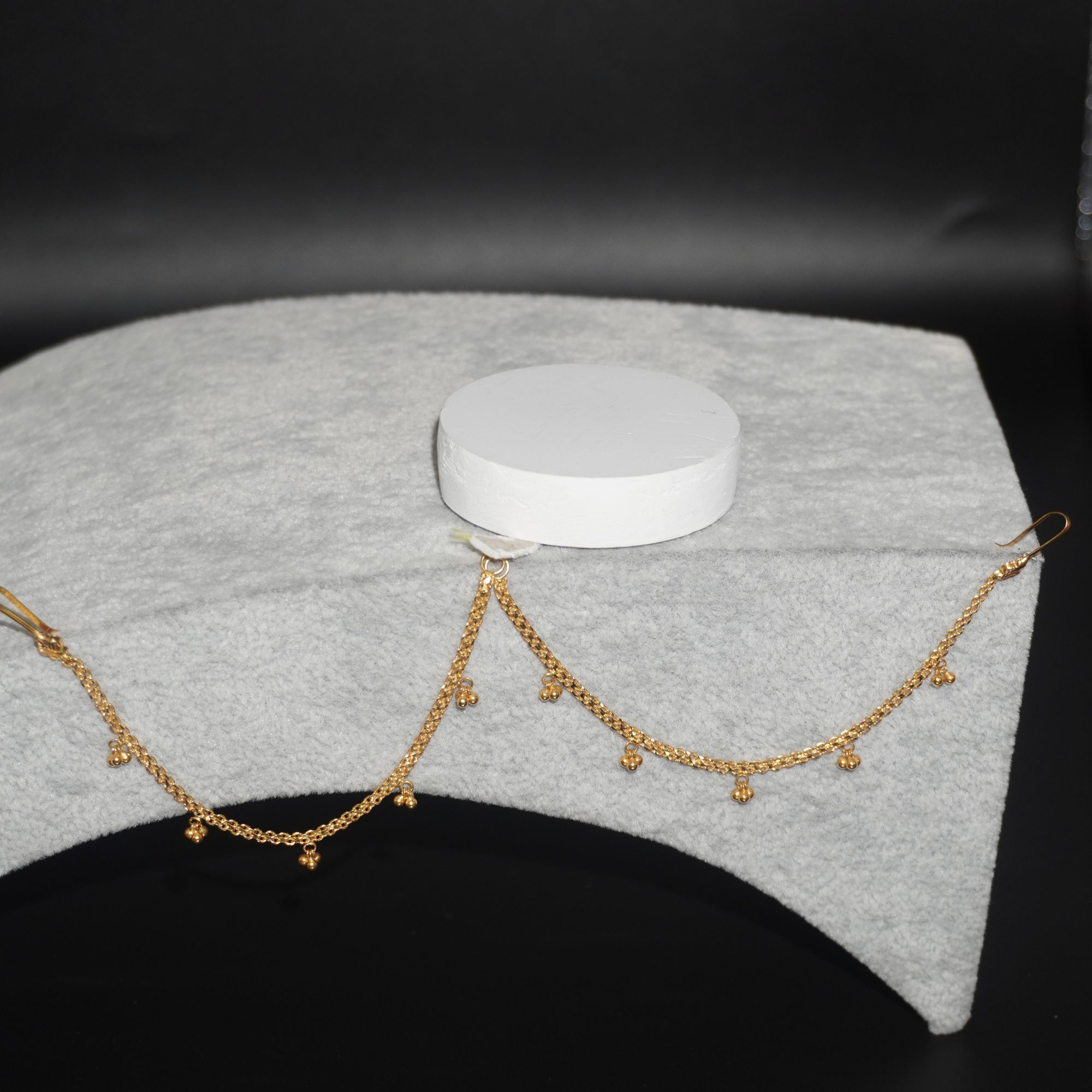 Gold Unique Plain Earrings 99R89