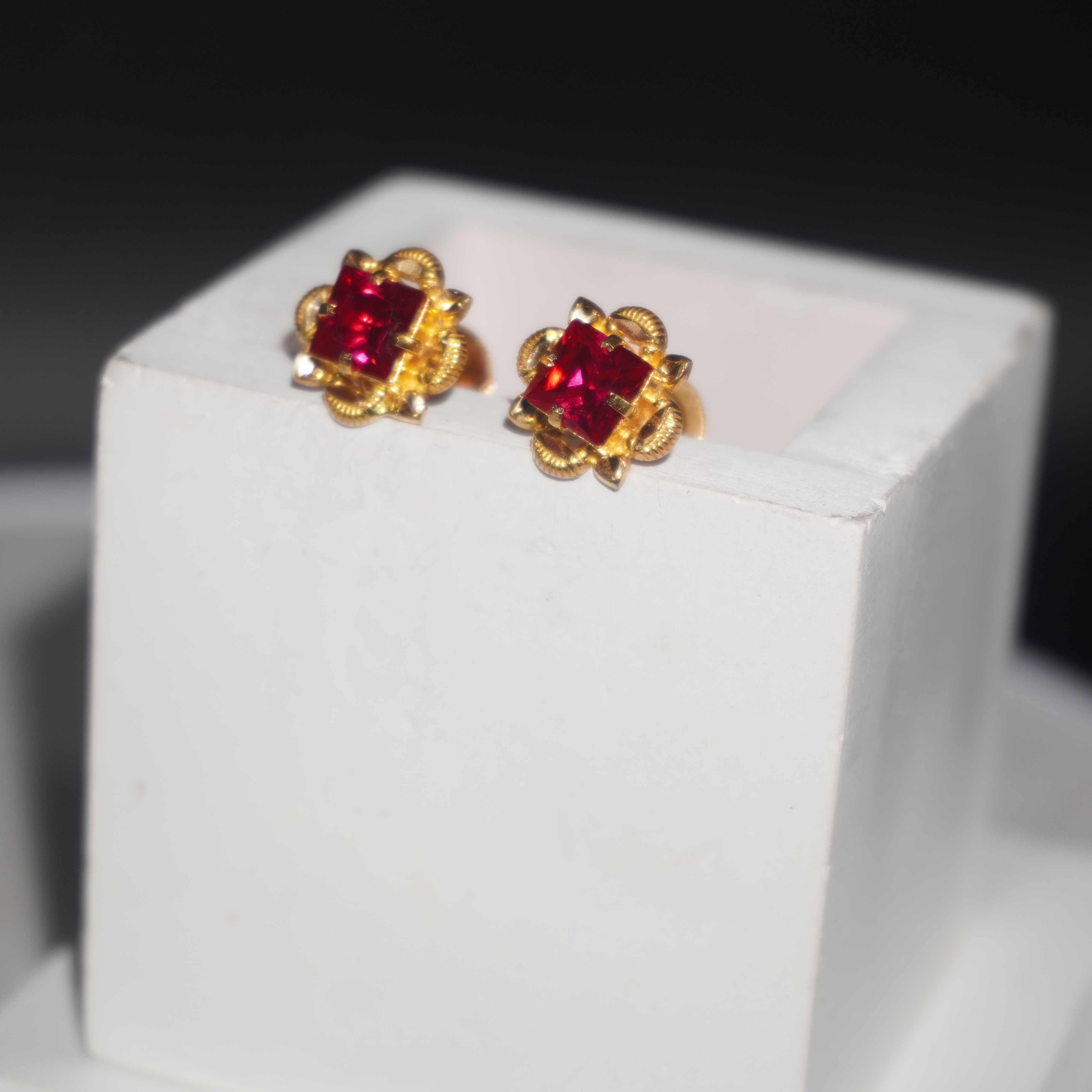 Dazzling Plain Gold Earrings 73R263