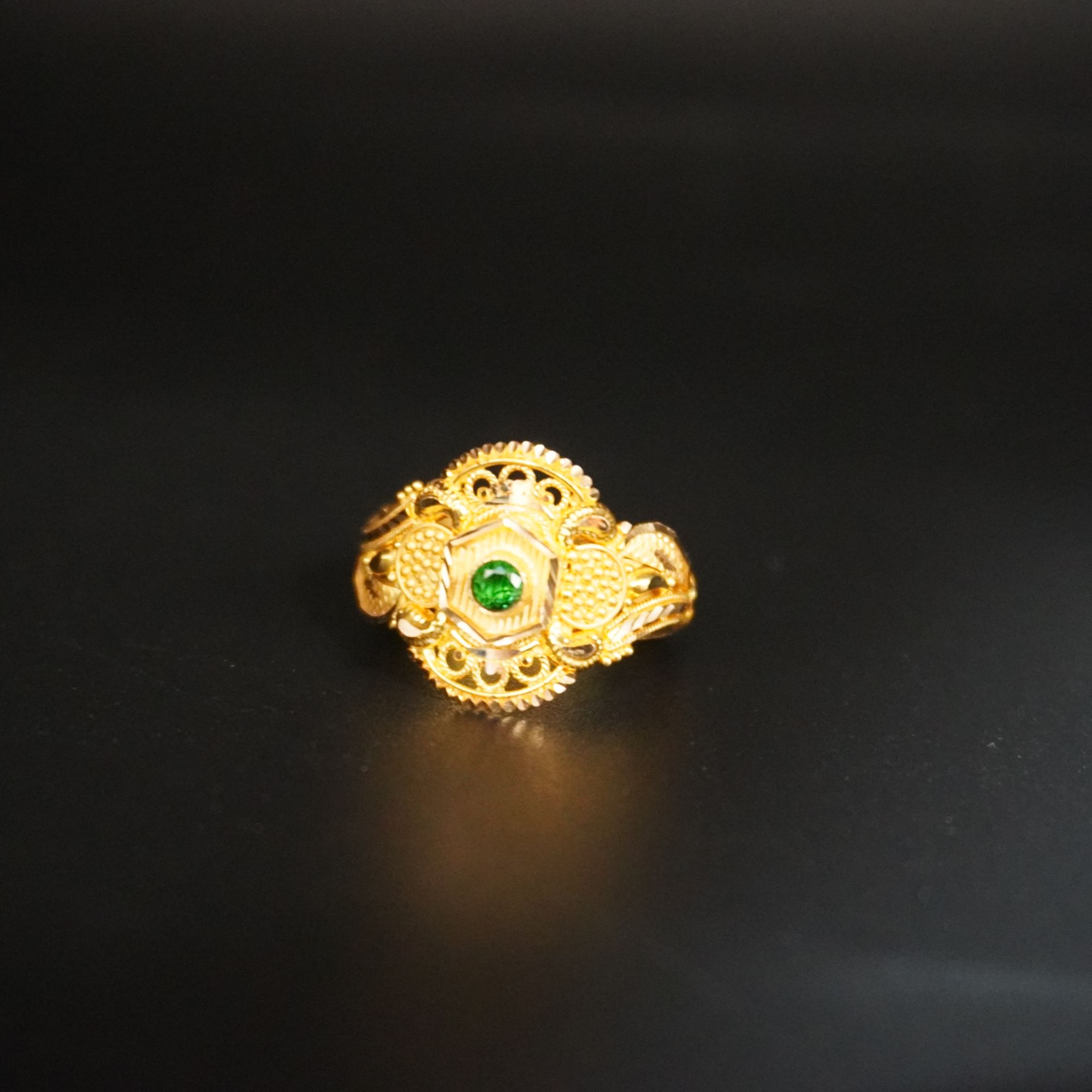 916 Gold Trending Fancy Rings 242R87
