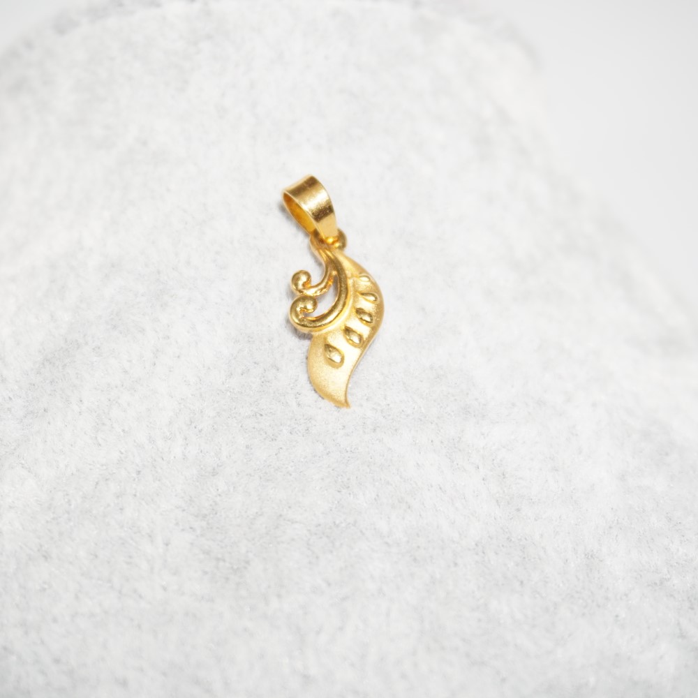 Gold Handmade Pendants 65R191