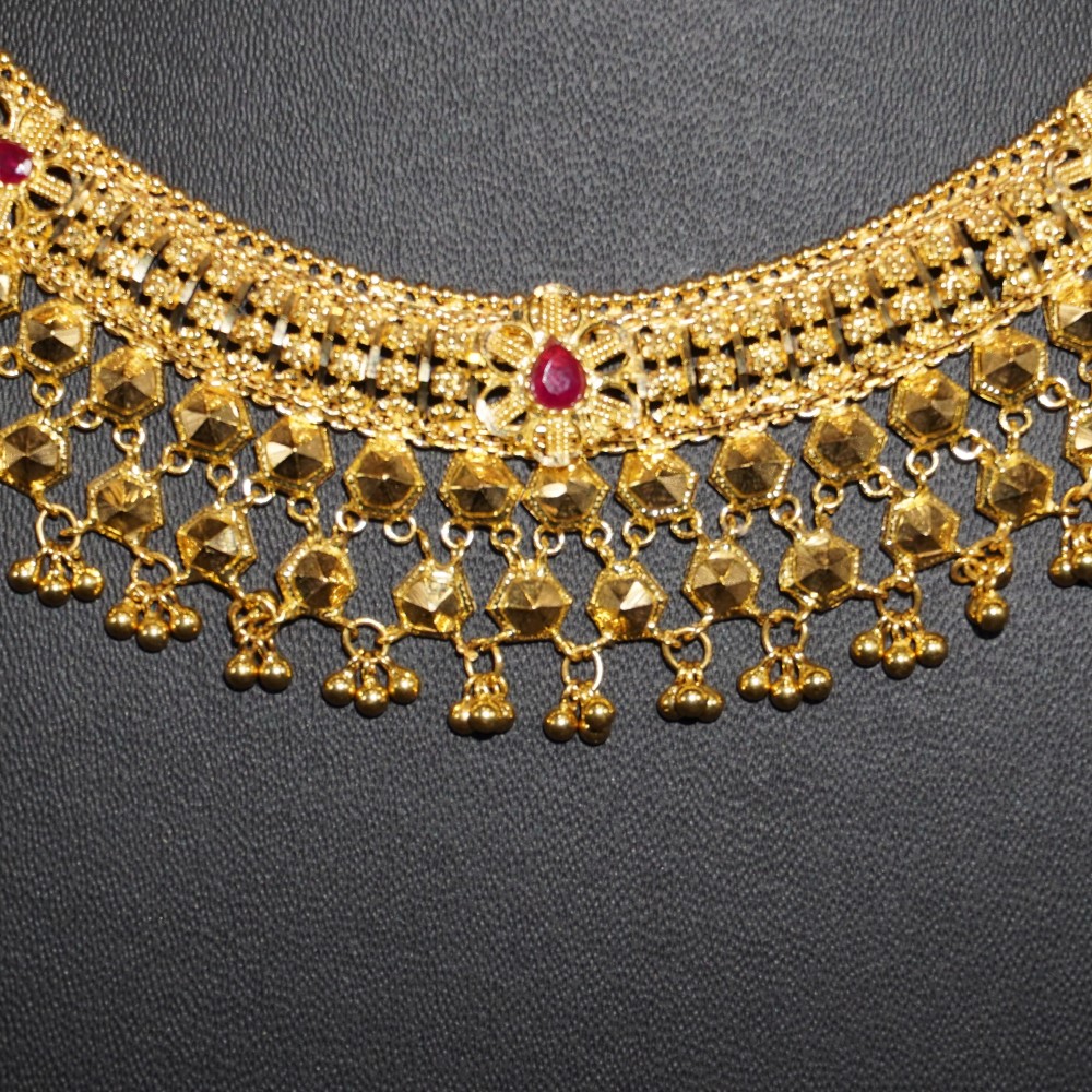 916 Gold Fine Design Necklace 1006R11