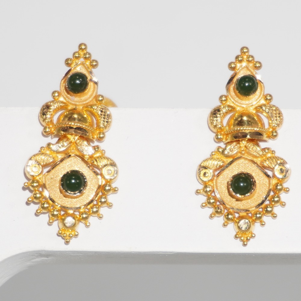 916 gold Gorgeous design earrings