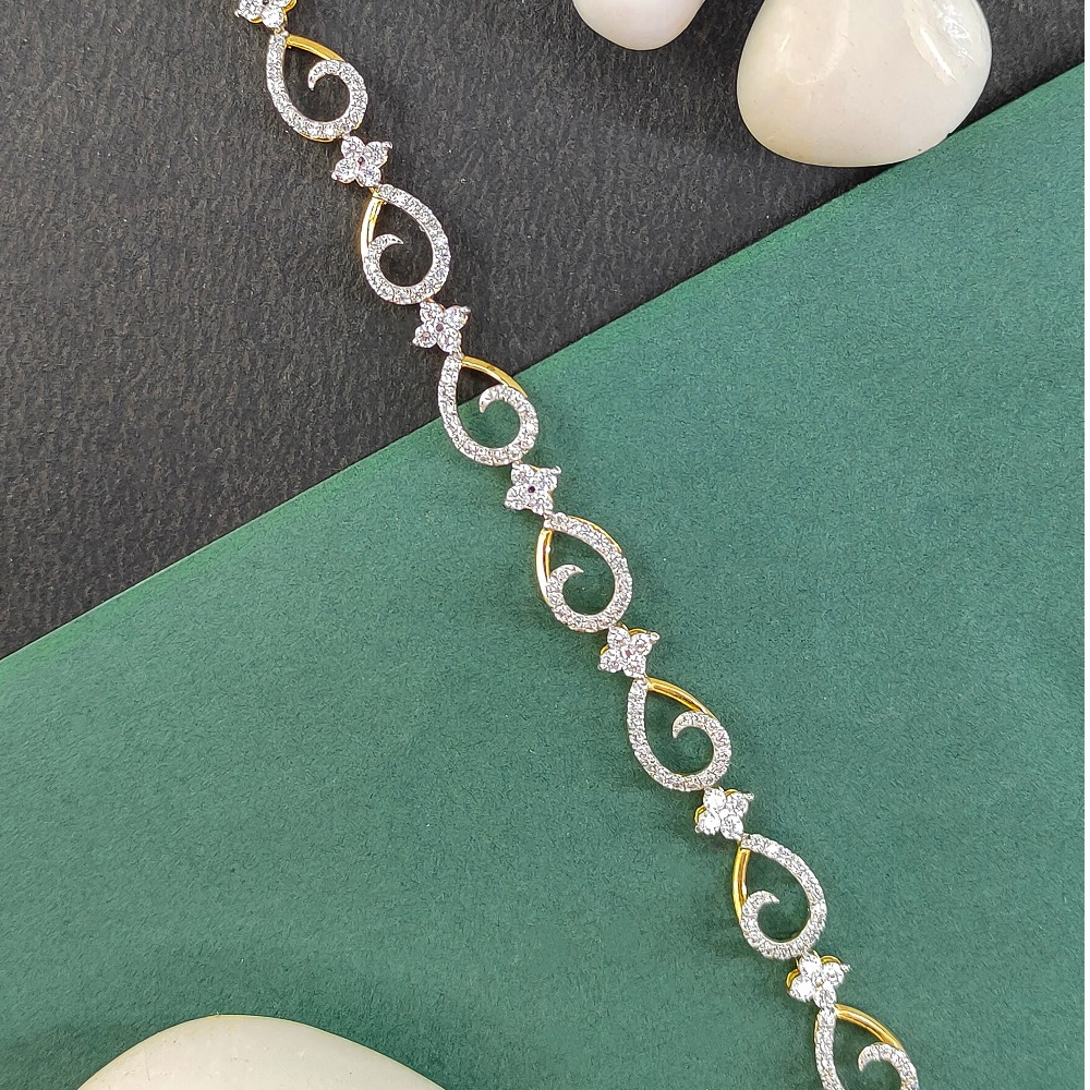 Diamond Daizy Modern Bracelet
