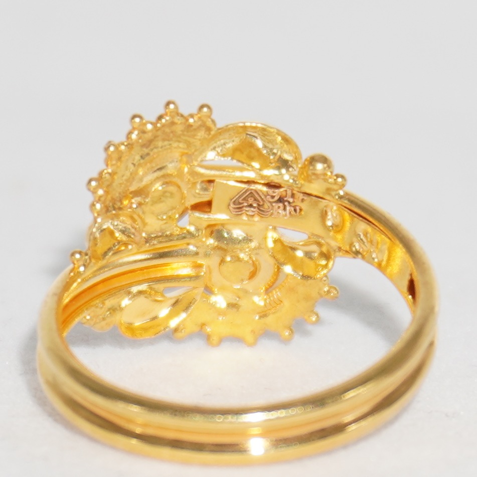 22k yellow gold ring for ladies - Image 2