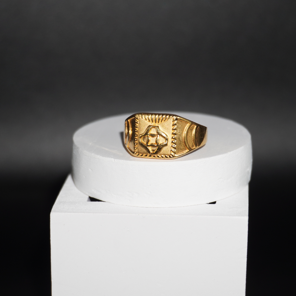 916 Gold Plain Traditional Gents Ring
