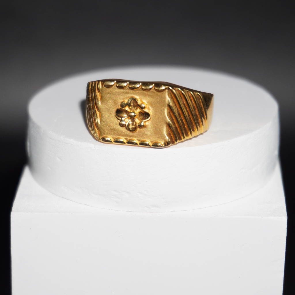 916 Gold Plain Flower Ring