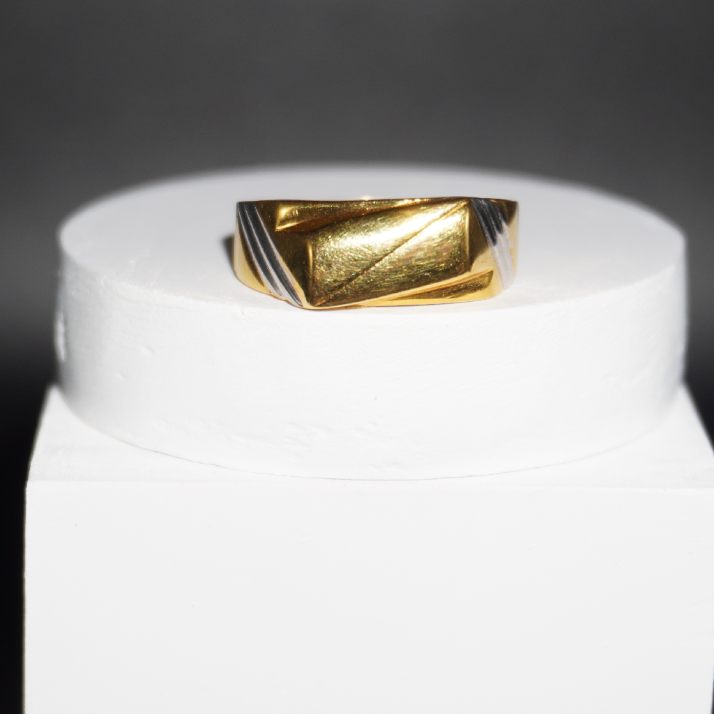 916 Gold Plain Traditional Ring