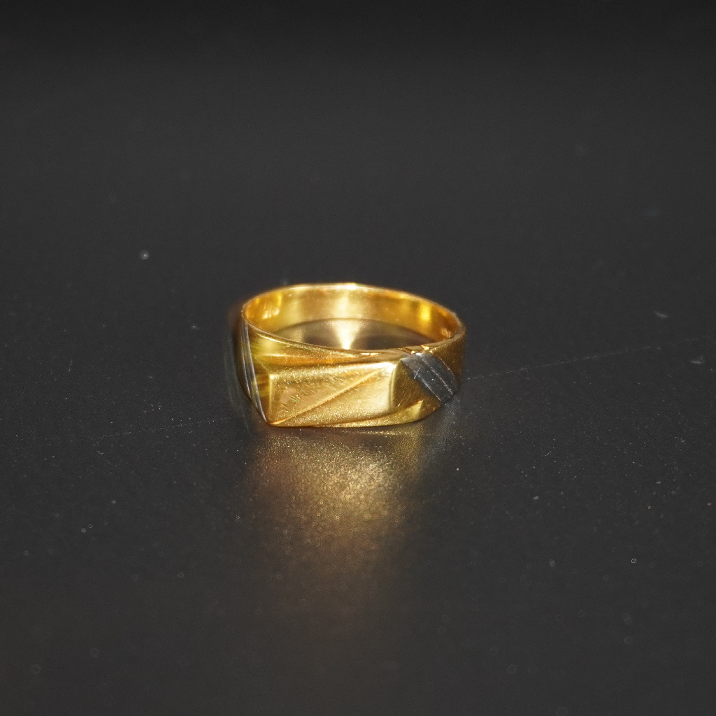 916 Gold Plain Traditional Ring
