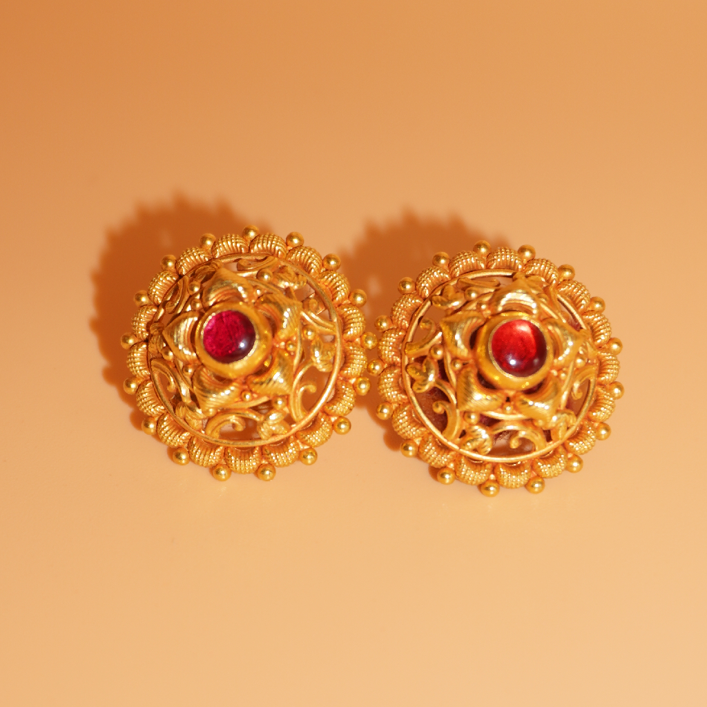 916 Gold Antique Earrings