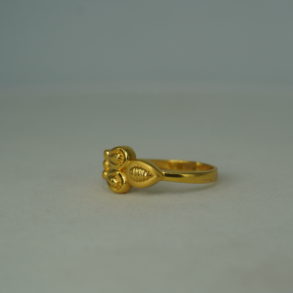 916 Gold Plain Fancy Ring
