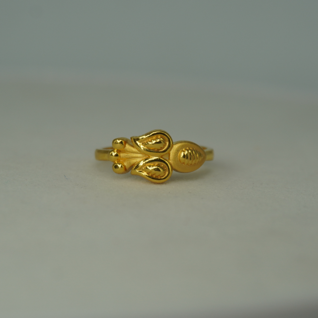 916 Gold Plain Fancy Ring