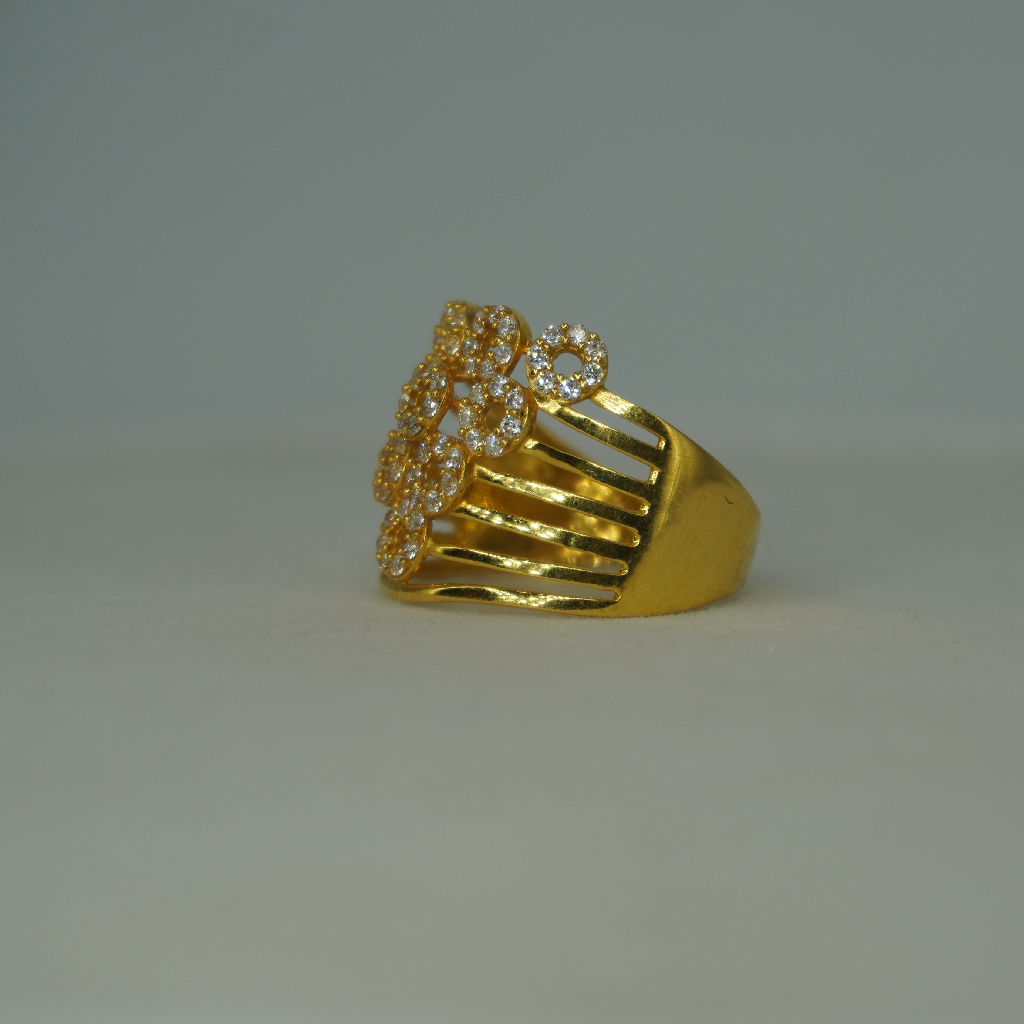 Plain Gold Feather Touch Ring