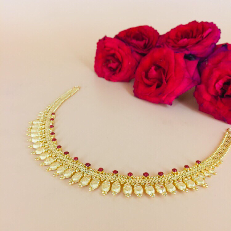 Gold light weight fancy necklace