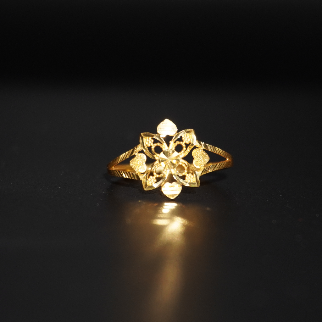 Plain Gold Fancy Ring For Ladies