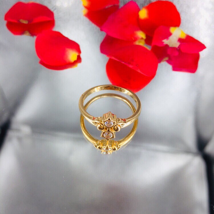 WHITE STONE Ring