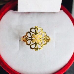 Plain Gold Ladies Fancy Ring