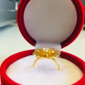 Ladies Gold Fancy Ring