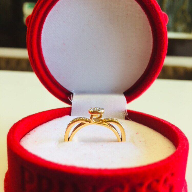 Gold With Stone Ladies Ring - Image 2