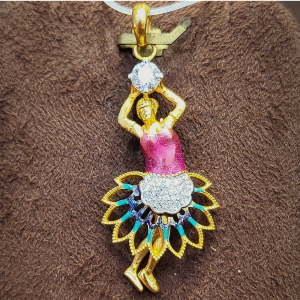 916 Gold Dancing Girl Pendant
