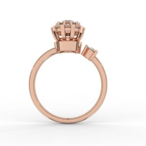 Queen Solitaire Beautiful Ring