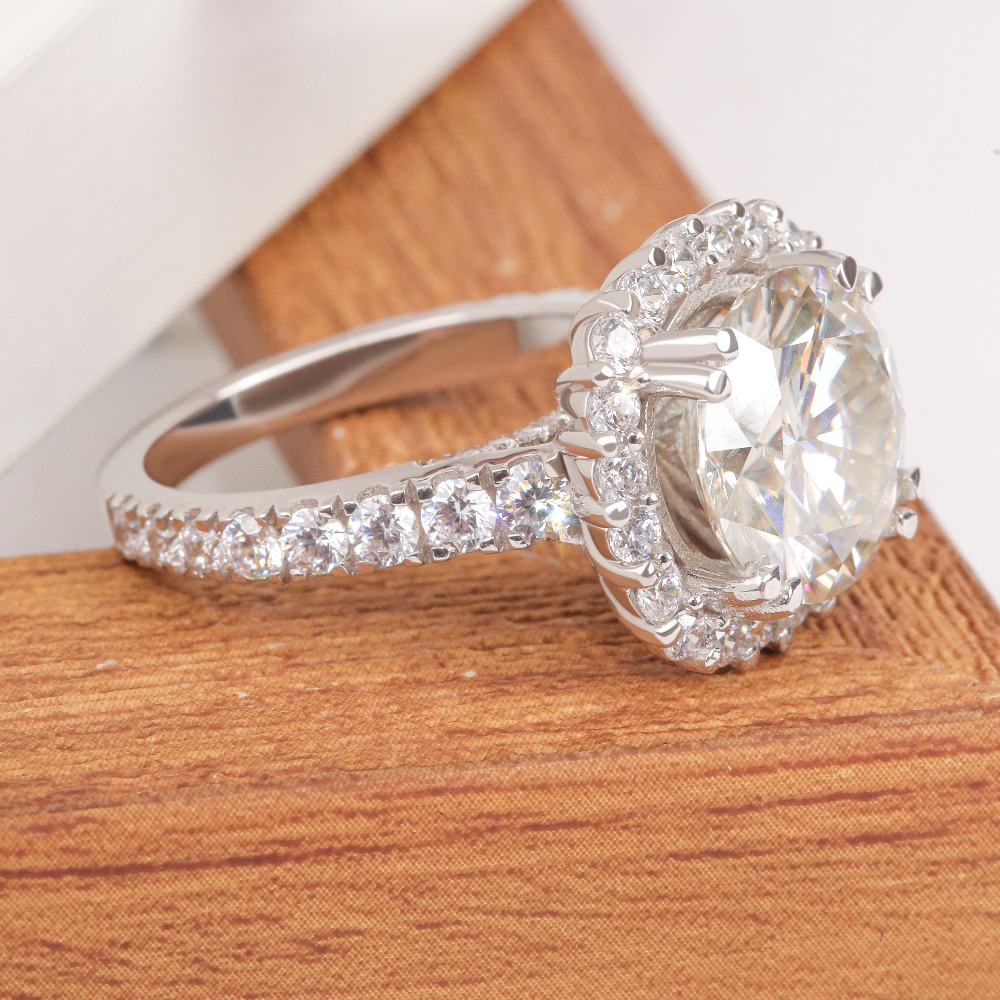 5.01 Round Cut Moissanite Ring Manufacturer