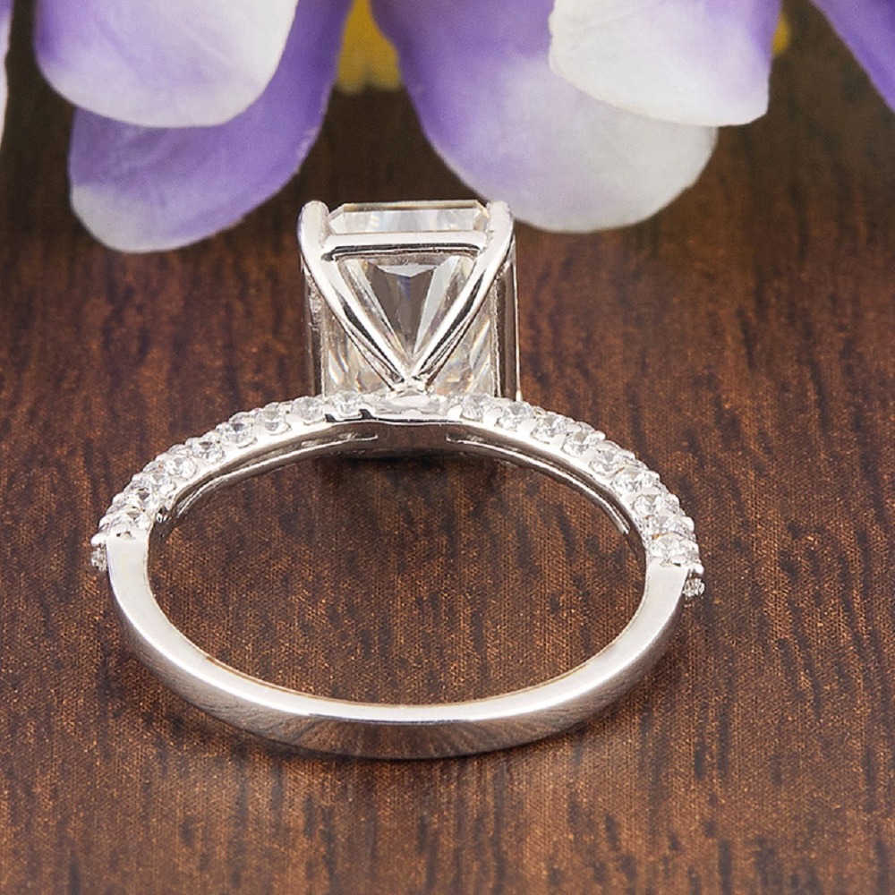 2.60ct Radiant Cut Moissanite Diamond Ring