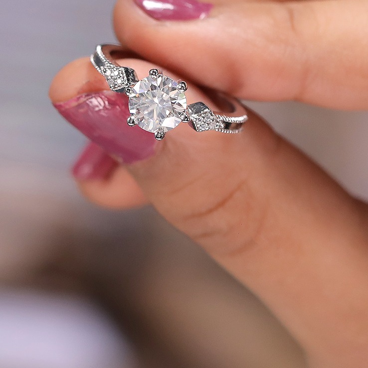 Round moissanite silver ring for girls