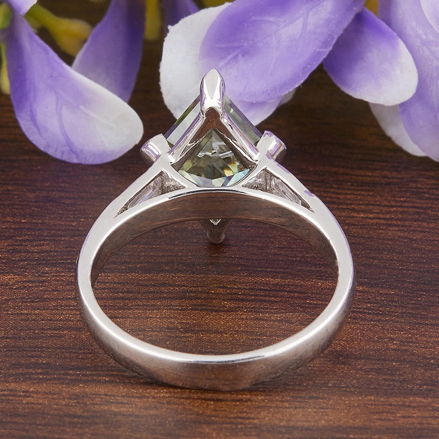Green Kite Moissanite Diamond Ring for Women's