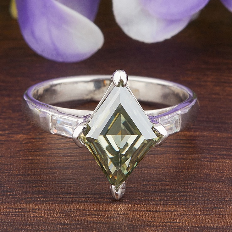 Green Kite Moissanite Diamond Ring for Women's
