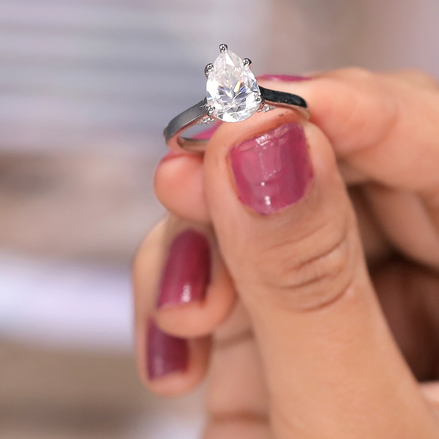 2.15ct Pear Moissanite Diamond Ring for Vintage
