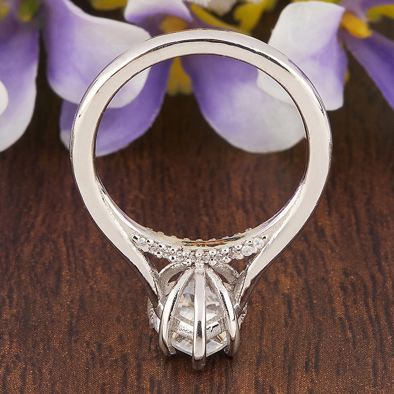 2.15ct Pear Moissanite Diamond Ring for Vintage