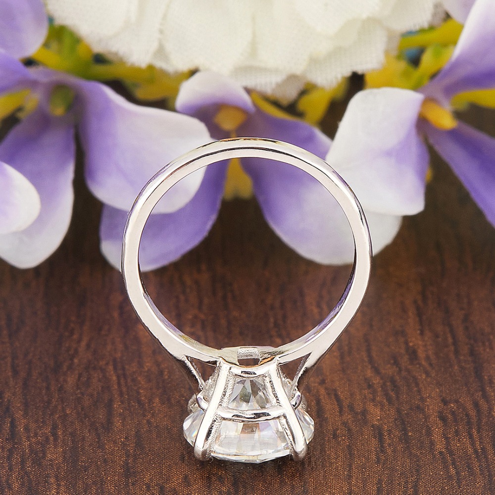 2.60ct Round Moissanite Silver Ring for valentine Gift