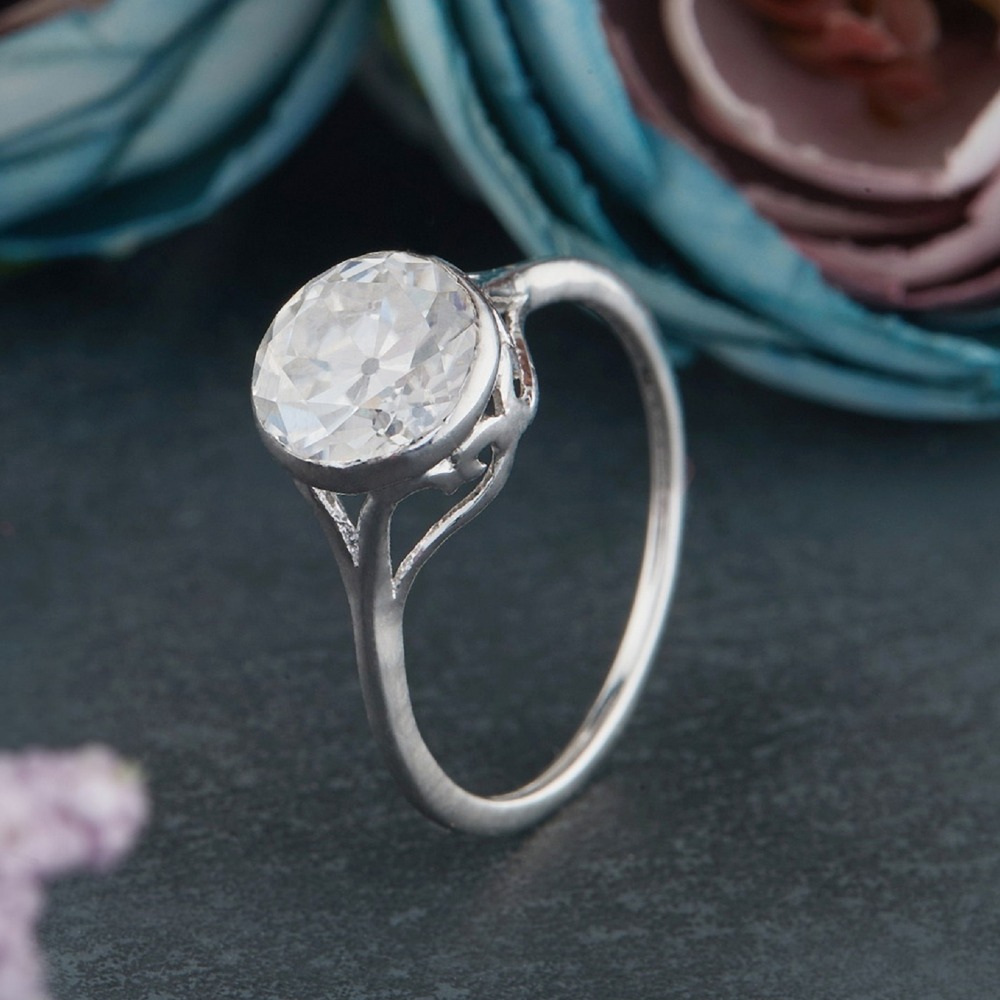 Moissanite diamond ring in silver