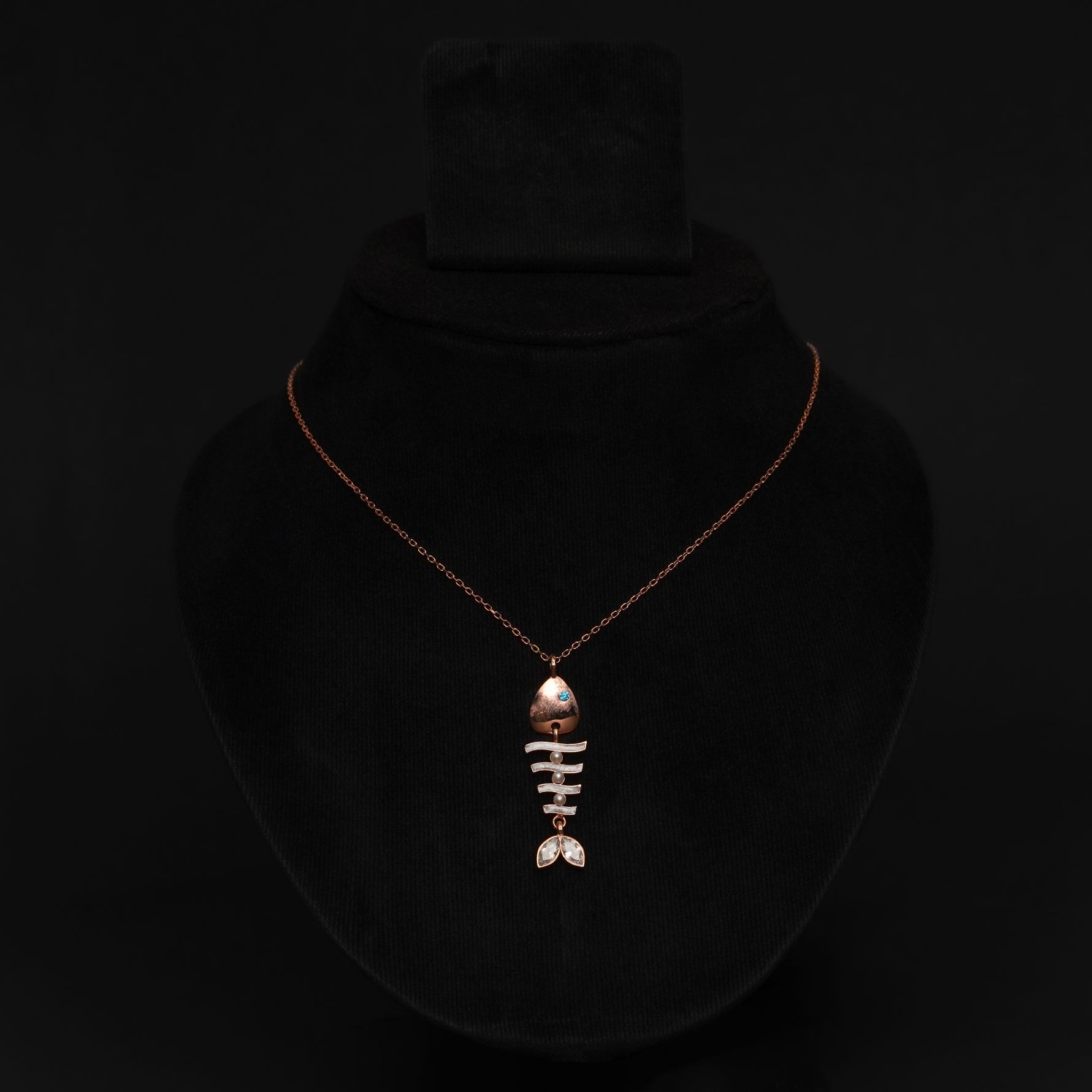 Stylish Rose Gold Blue Eye Fish Skeleton Chain Pendant