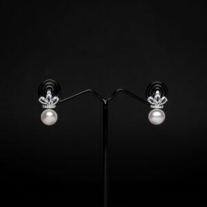 Rositaa Attractive Rose Gold & Silver Crown With Pearl Earring