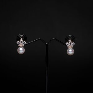 Rositaa Attractive Rose Gold & Silver Crown With Pearl Earring