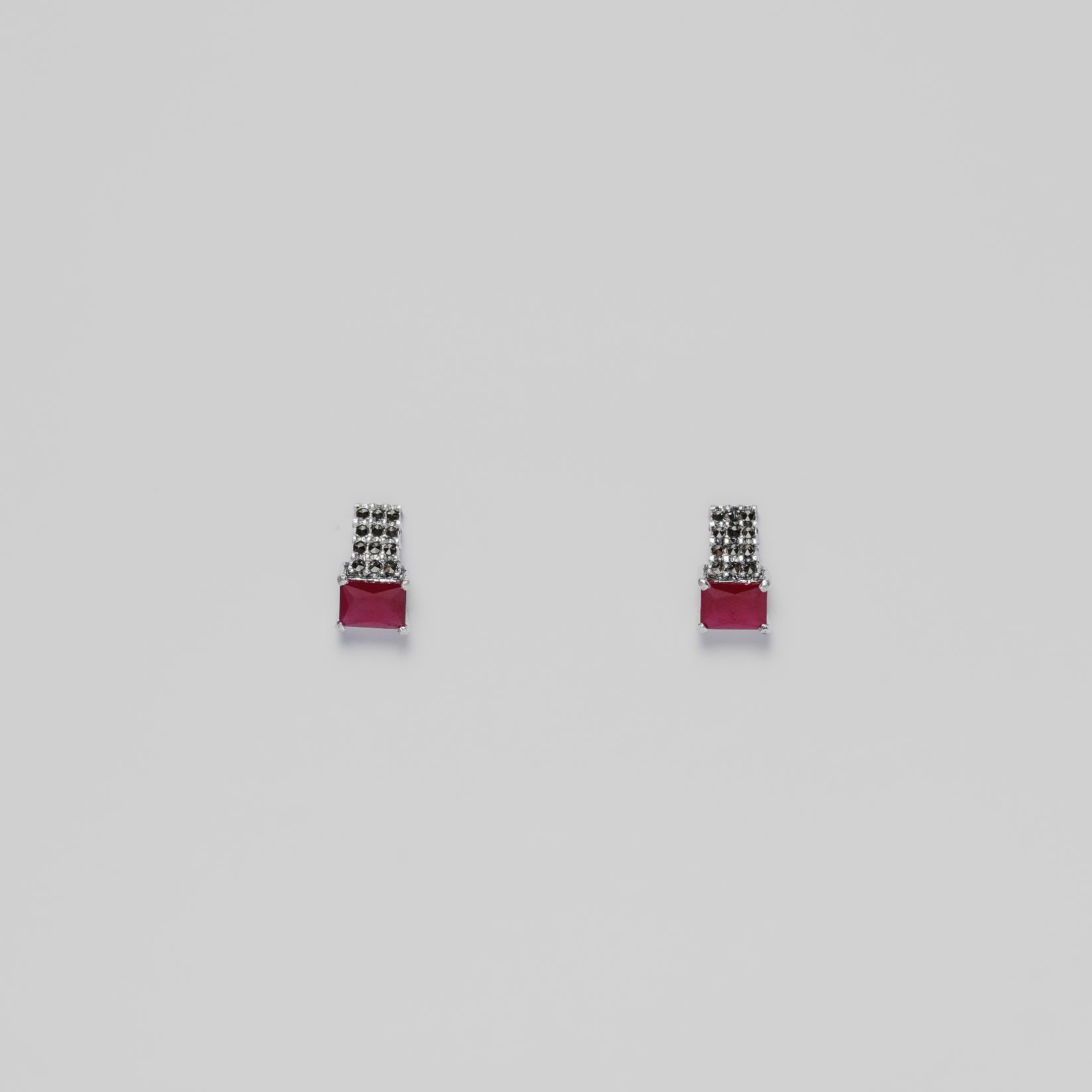 Rositaa Silver Red Emerald Earring - Image 2