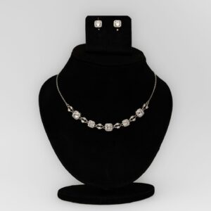 Silver elegant zircon neckline with earrings