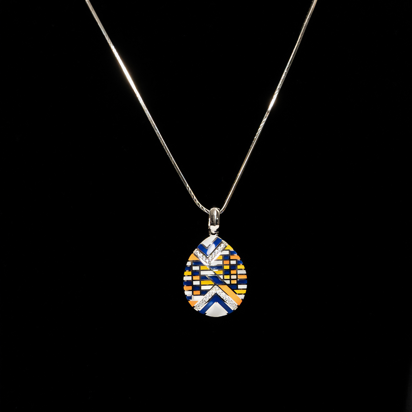Multicolor Bricked Stylied Pendant Set