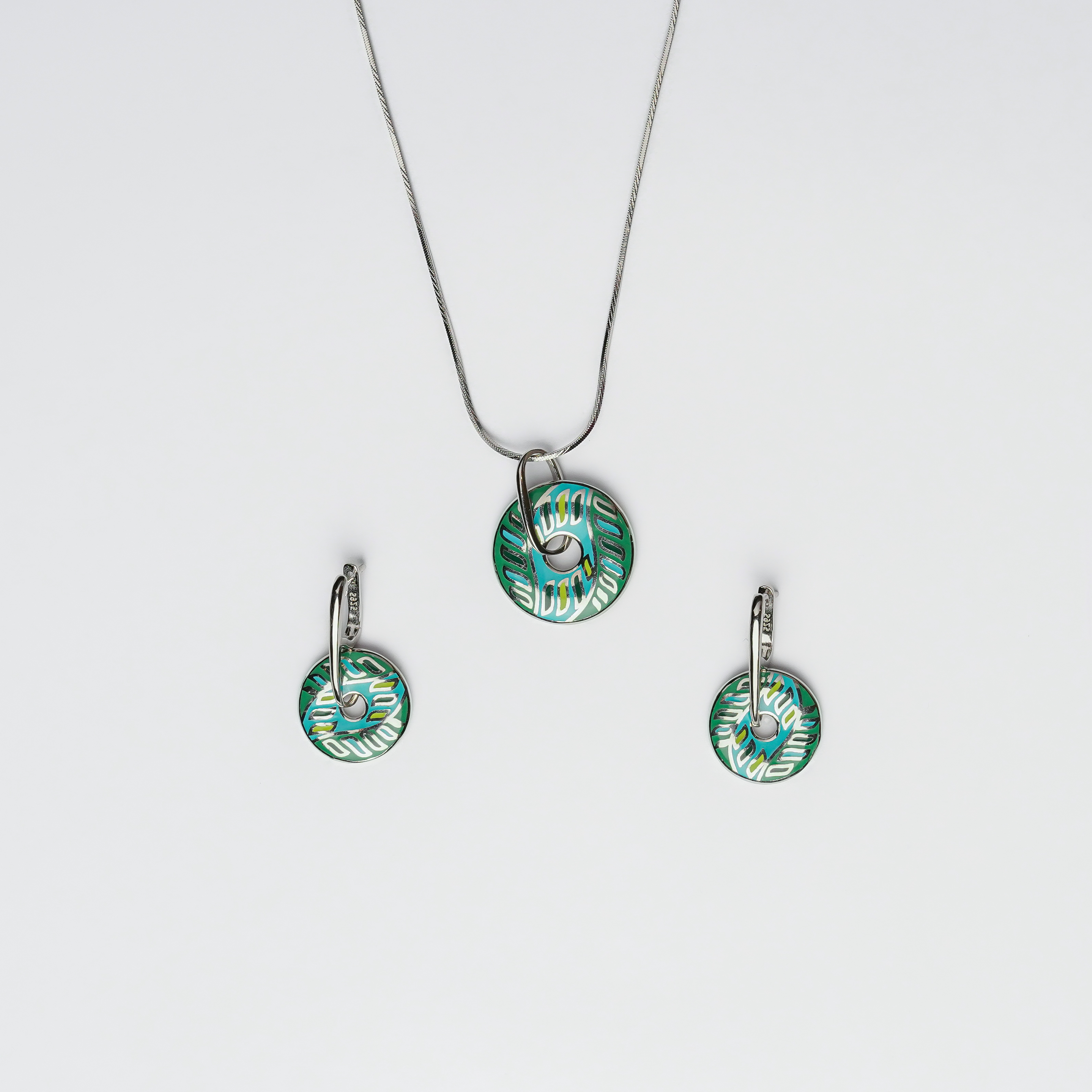 Colorful Round Pendant Set