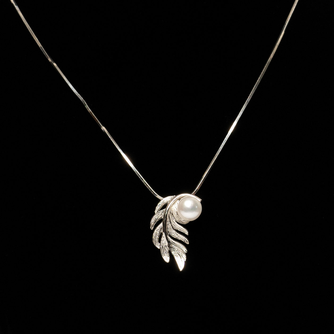 Nature Pearl Pendant Set