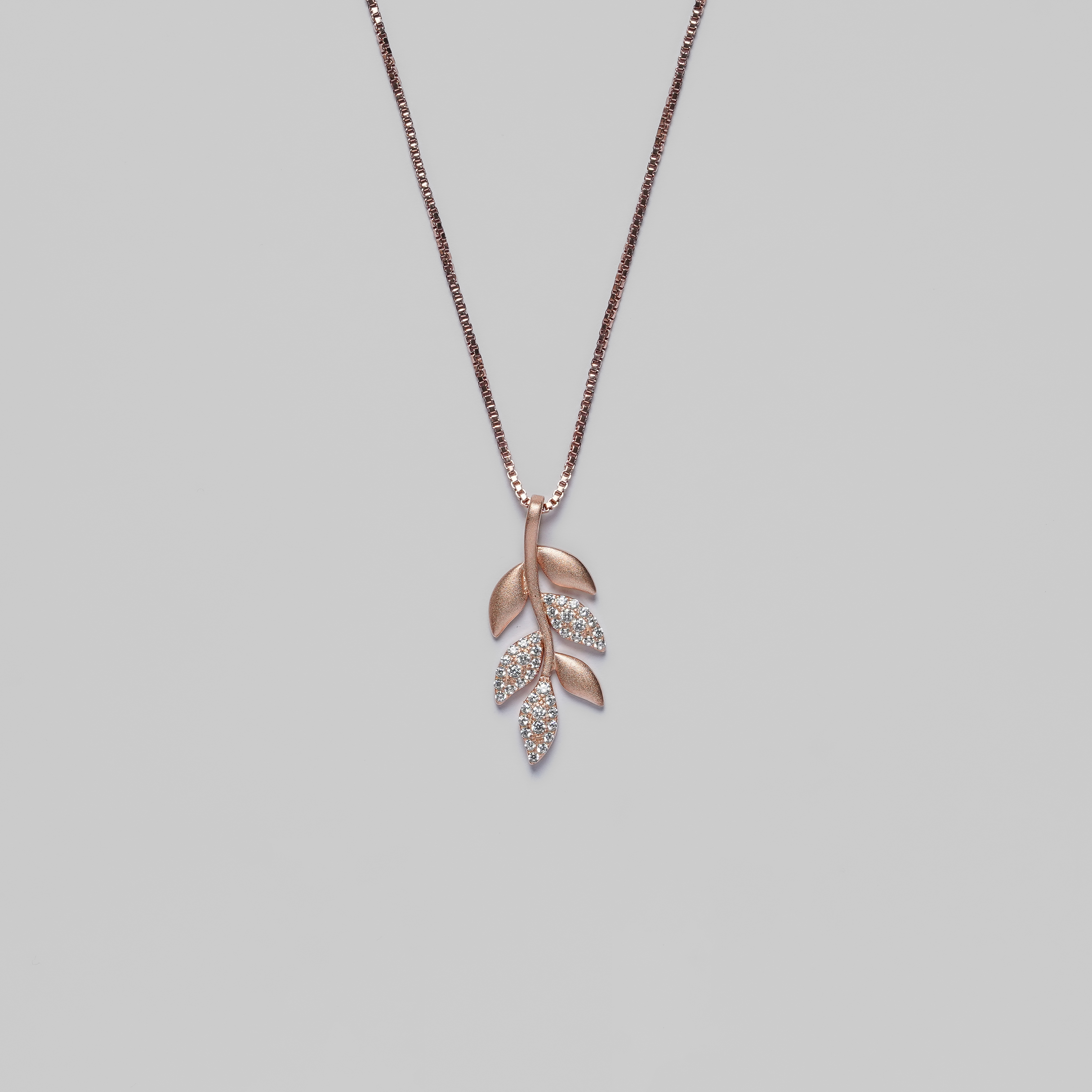 Rositaa Studded Leaf Pendant Set