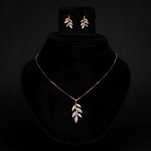 Rositaa Studded Leaf Pendant Set