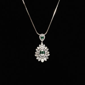 Rositaa Unique Green Stone Pendant Set
