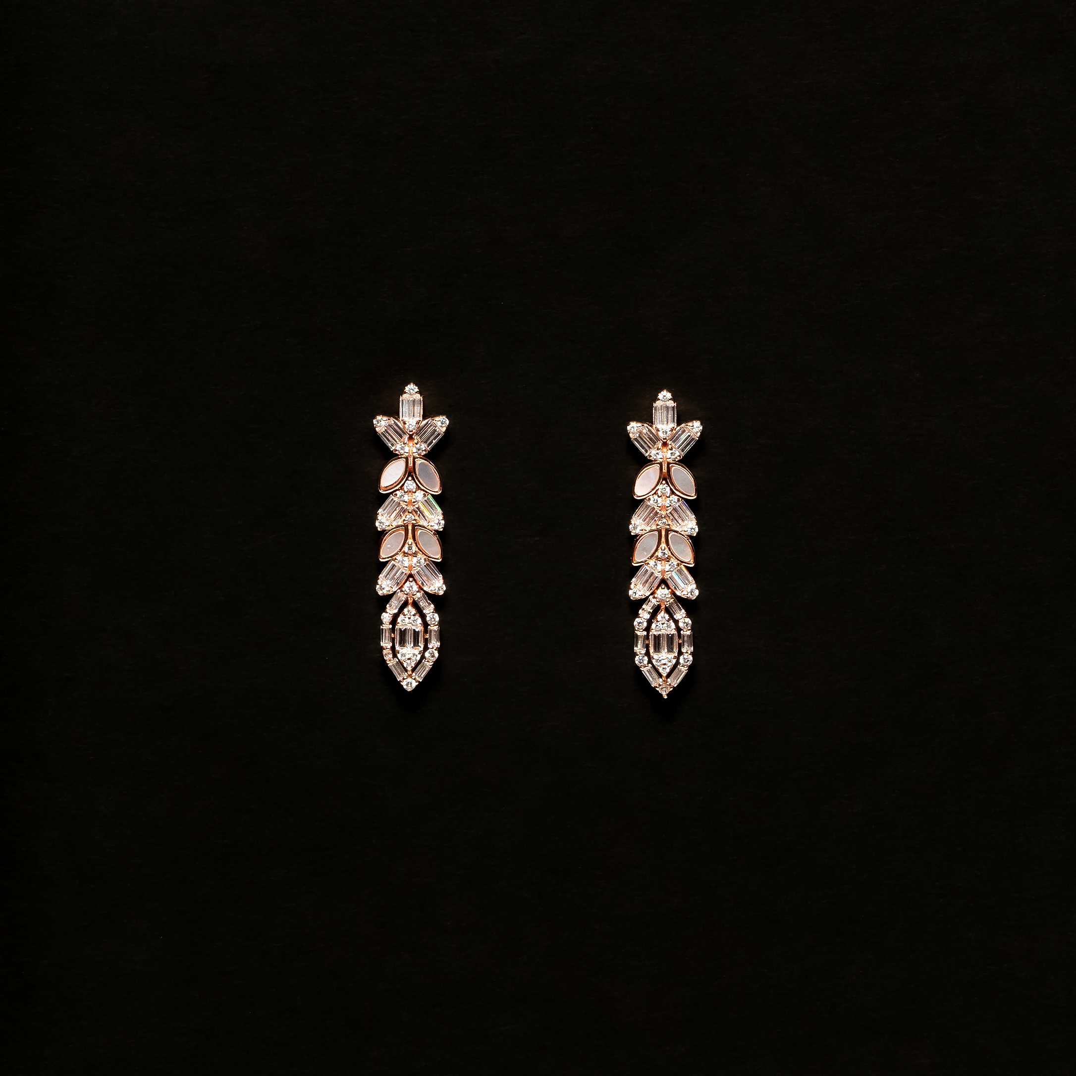 Rositaa Beautiful Leaves Pendant Set