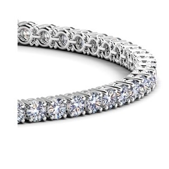Round diamond tennis bracelet in 14k white gold