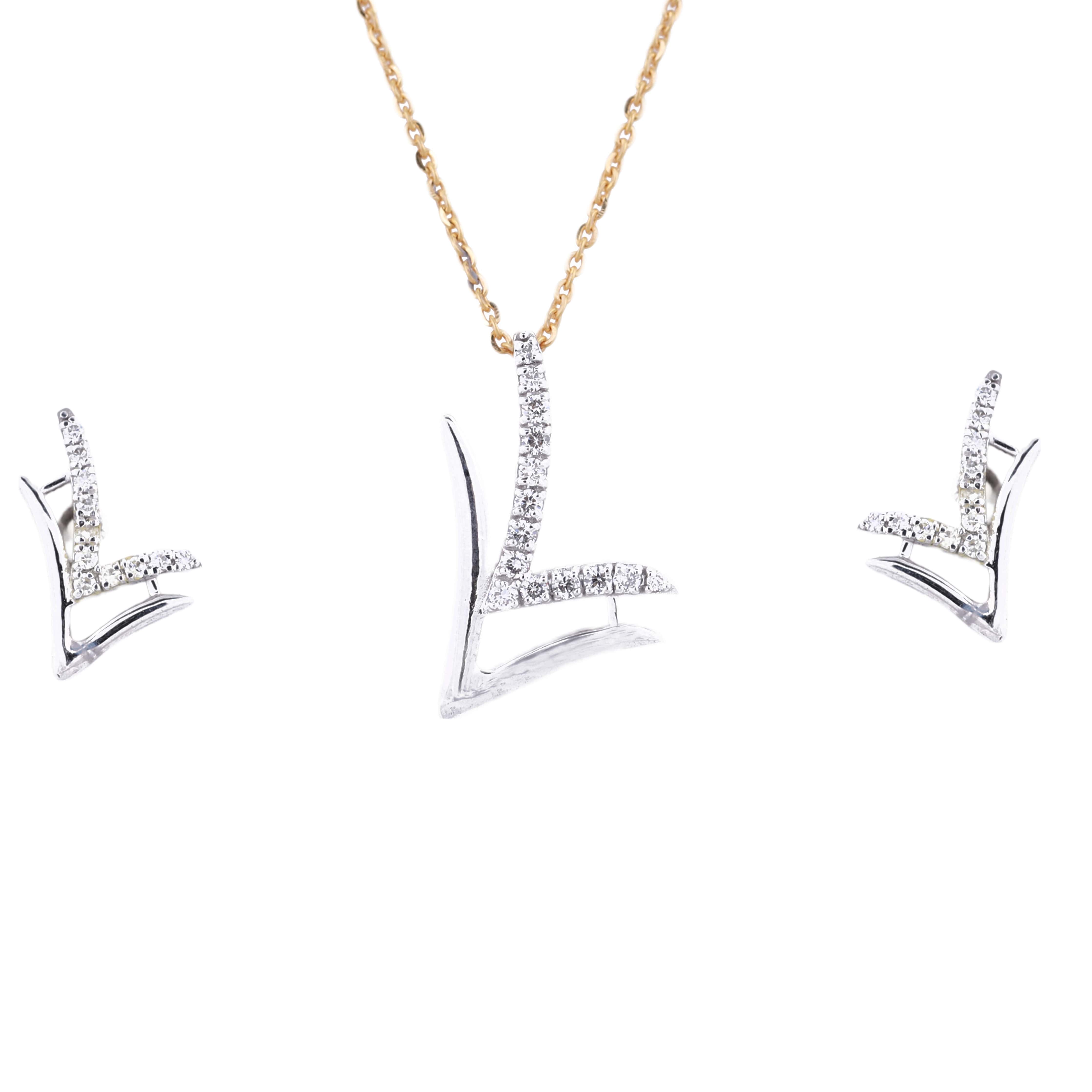 18K Gold Lab Grown Diamond Pendant Set