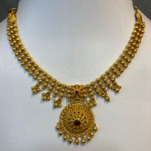 916 Gold Delicate Short Necklace